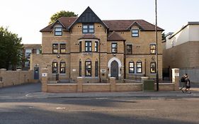 Hotel DC, Stratford